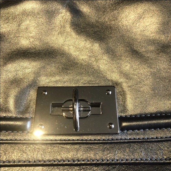 BE&D Leather Shoulder Bag - Picture 3 of 6